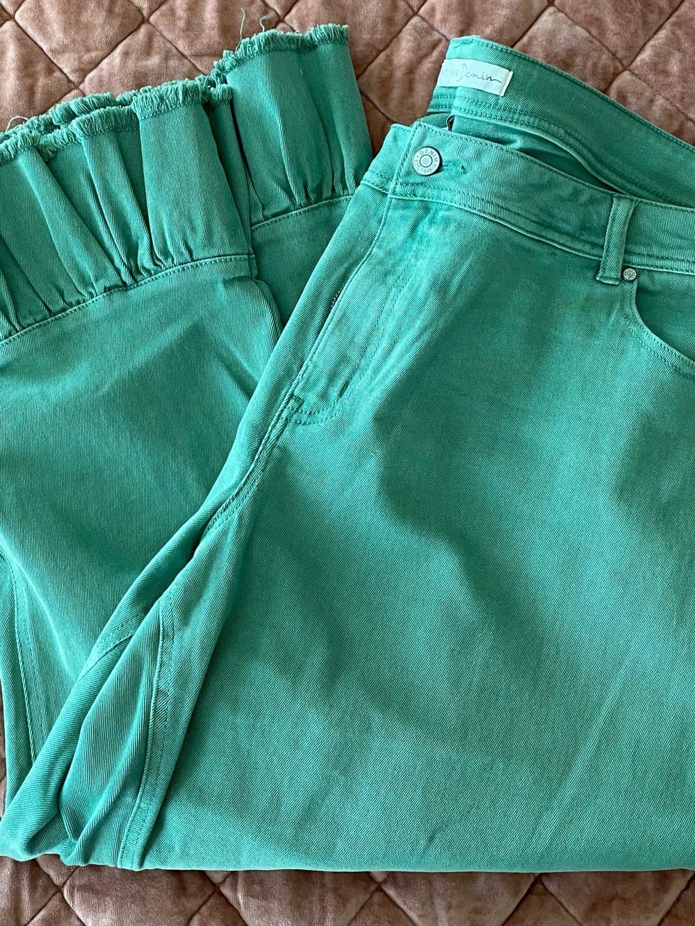 Cato Women’s Ruffled Hem Crop Pants - Sage Green Size 22W - Picture 4 of 9